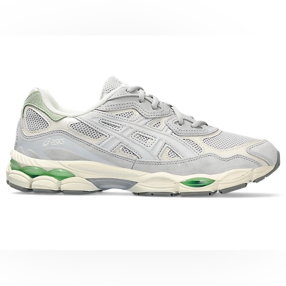 ASICS Gel-NYC in cloud grey, men’s 7/women’s 8.5, like new excellent condition.